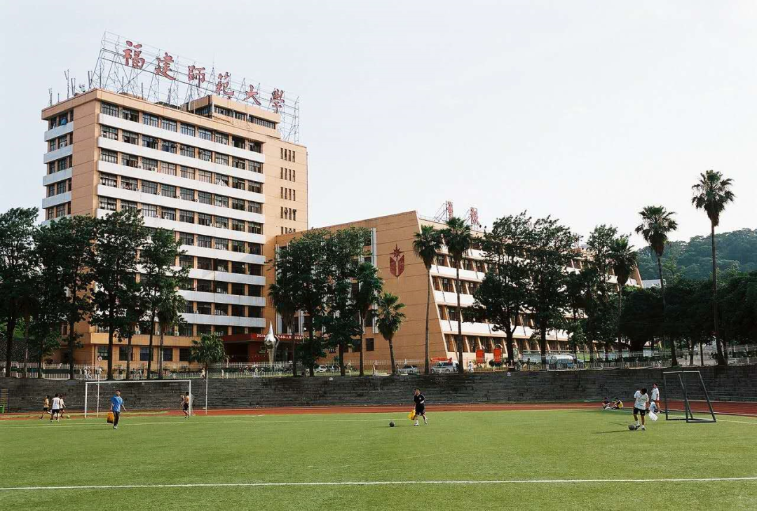 那些艺术院校容易考？怎么找的适合自己的院校？