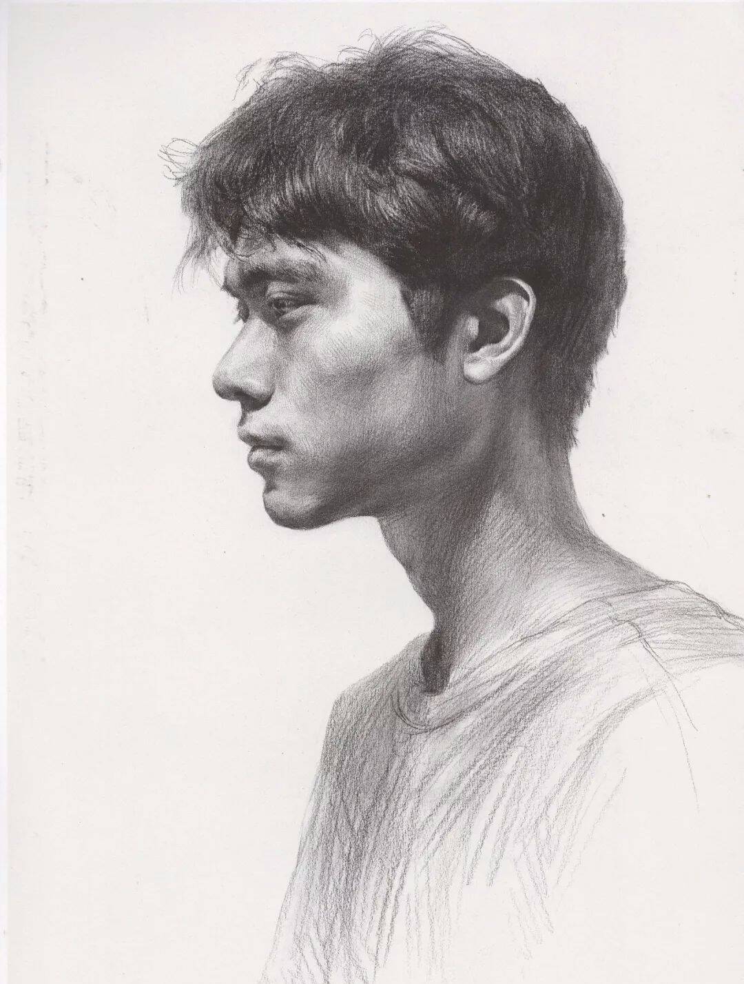 正侧、四分之三侧素描头像刻画还不会的美术生，重庆美术培训画室为你整理重点！