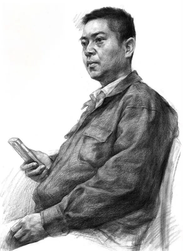 重庆美术集训画室：美术生知道素描半身像带手，如何才能拿高分？