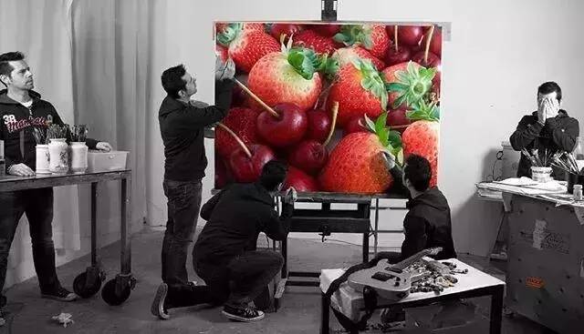 重庆美术培训画室带你来看三位超精微油画的高手， 最年轻仅十六岁！