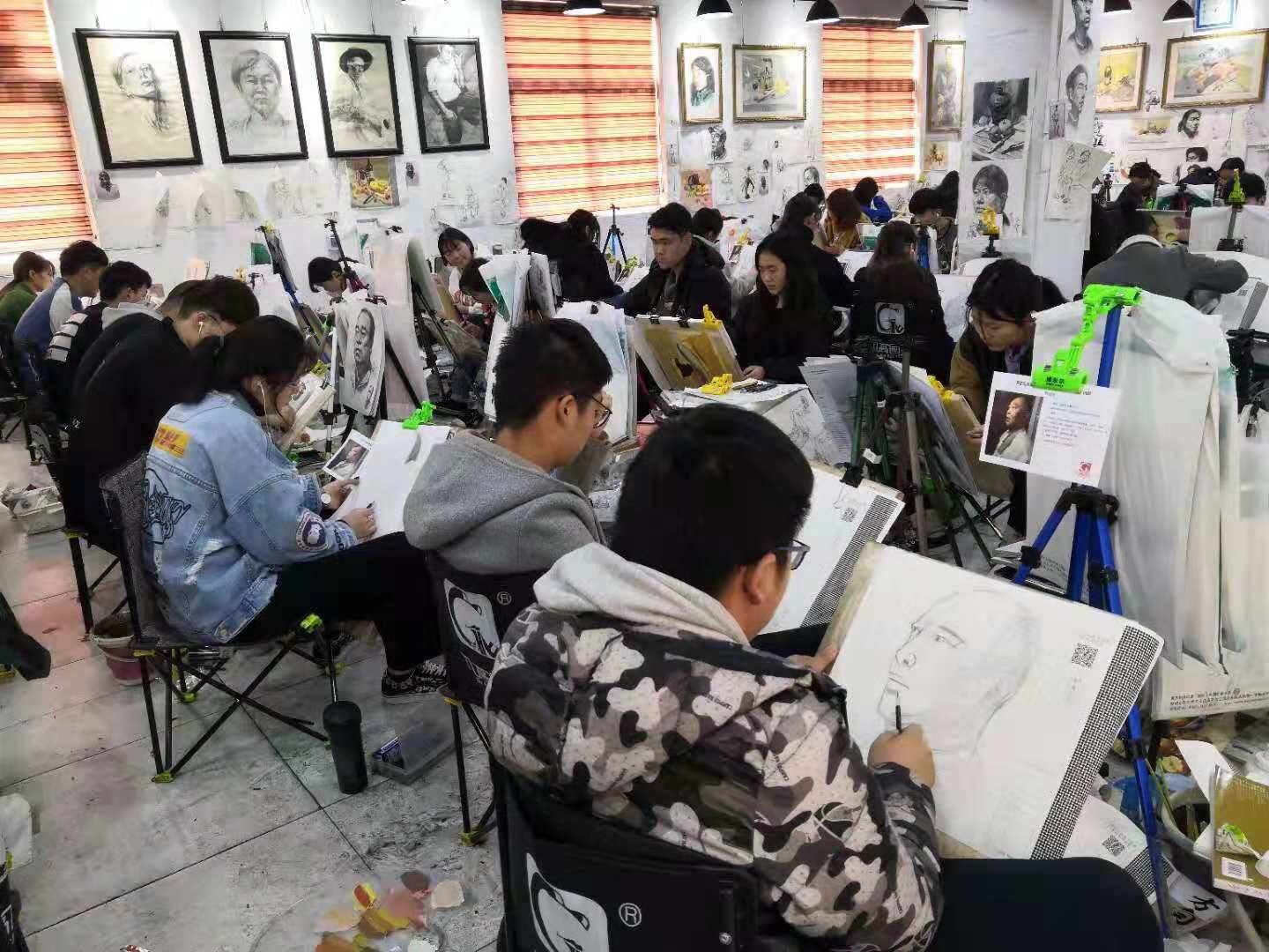 看重庆美术培训画室美术生，学绘画过程中走过的弯路
