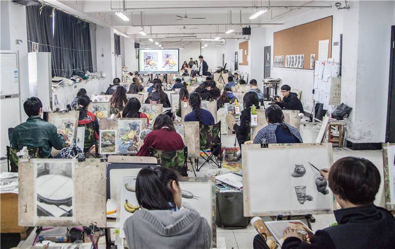 美术生集训跟不上？重庆美术培训画室四个秘籍助你顺利通关！